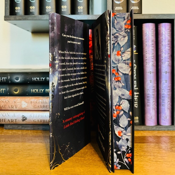 Fairyloot Exclusive Signed A Curse Of
Blood and Wolves by Melissa McTernan - Picture 4 of 15